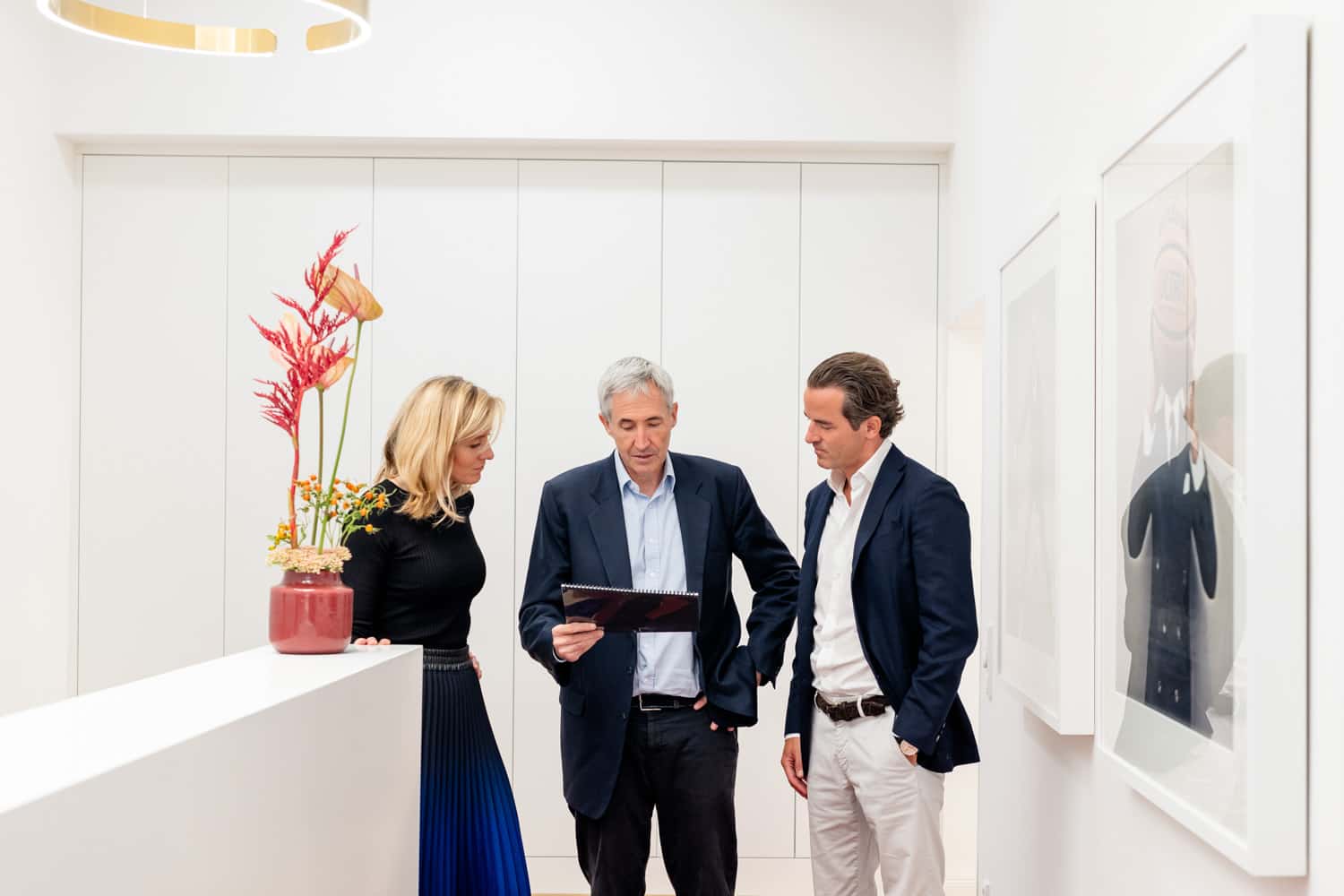 Corporate Fotograf München, Unternehmensfotografie für Besprechnungssituation in modernem Büro